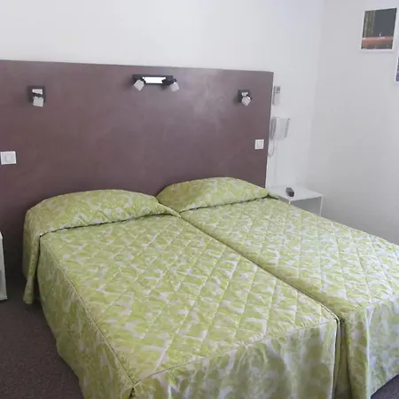 贝尔绿树酒店 2*