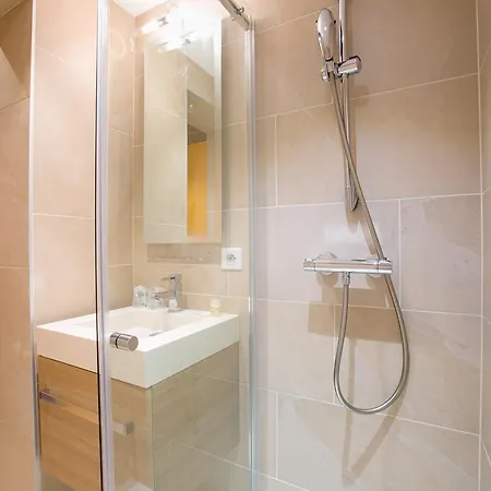 酒店 贝尔绿树酒店 2*