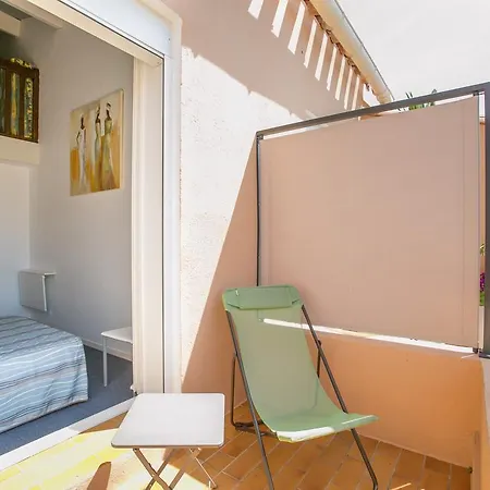 贝尔绿树酒店 酒店 2*