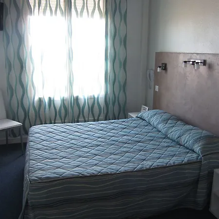 贝尔绿树酒店 酒店 2*