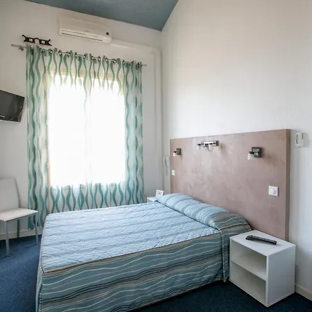 Bel Ombra מלון 2*