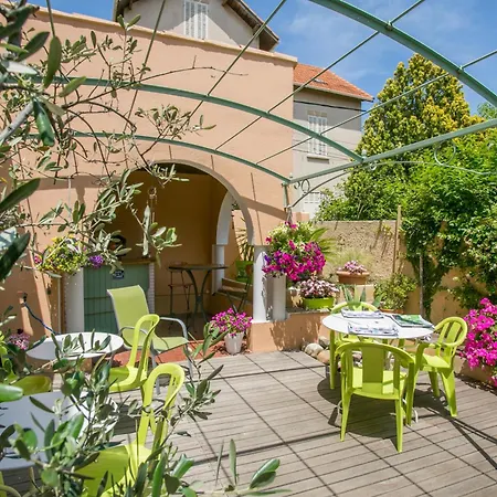 Bel Ombra מלון 2*